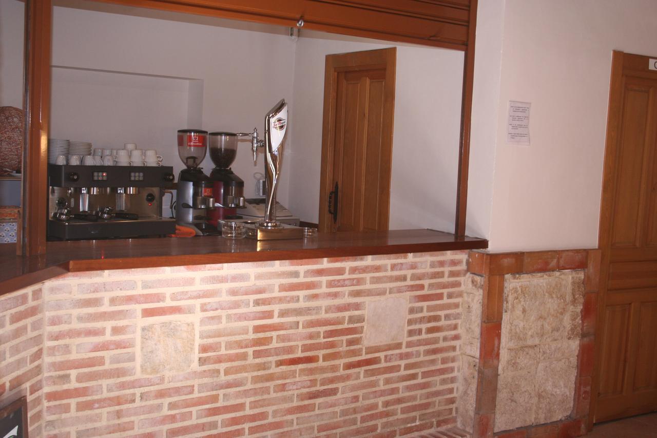 El Descanso Hontanas Exterior photo